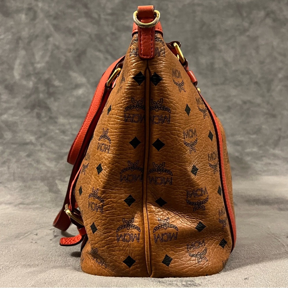 ♦️ MCM Visetos Cognac Leather Monogram Shoulder Bag - Picture 5 of 10